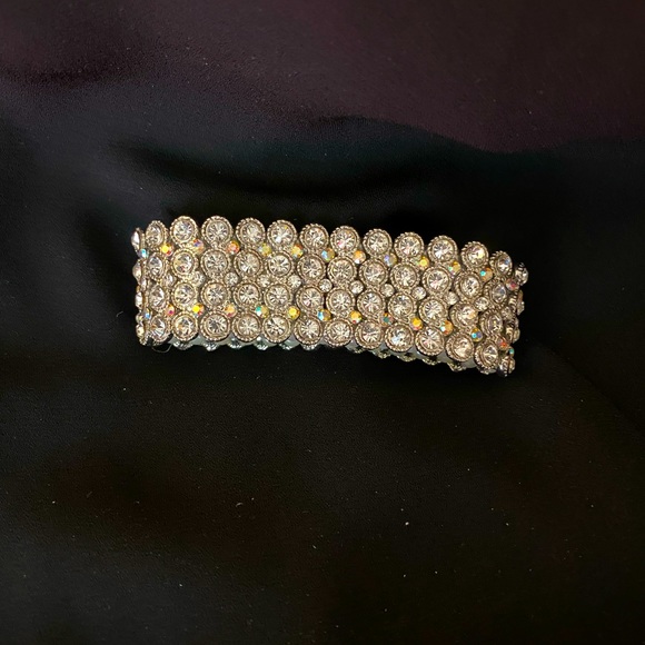 Jewelry - Stretchy C Z bracelet
